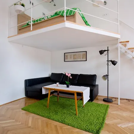 F4 Fiumei Apartment